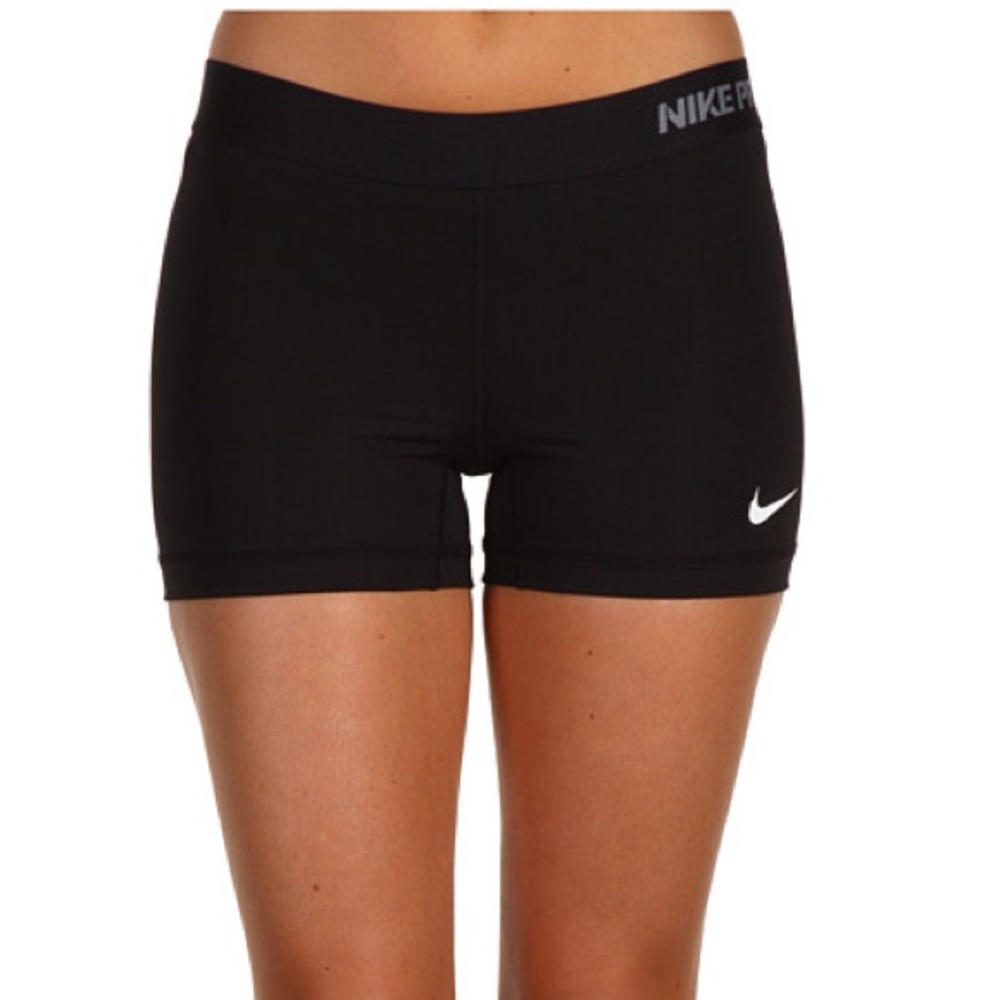 SALE! ⭐️ Women’s Nike Pro Combat